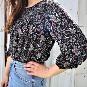 Black floral Old Navy spring/easter blouse size medium